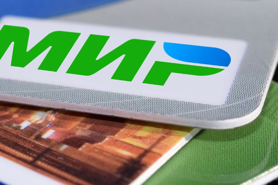 На одного россиянина в среднем приходится две активные карты «Мир»